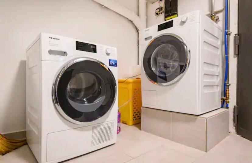Guenstige Zimmer-Unterkunft Zimmer Mit Gemeinschaftsbad Lörrach Eksteriør billede